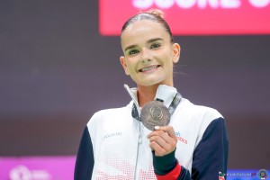 podium aa sr sfe02696 copia simone ferraro ph